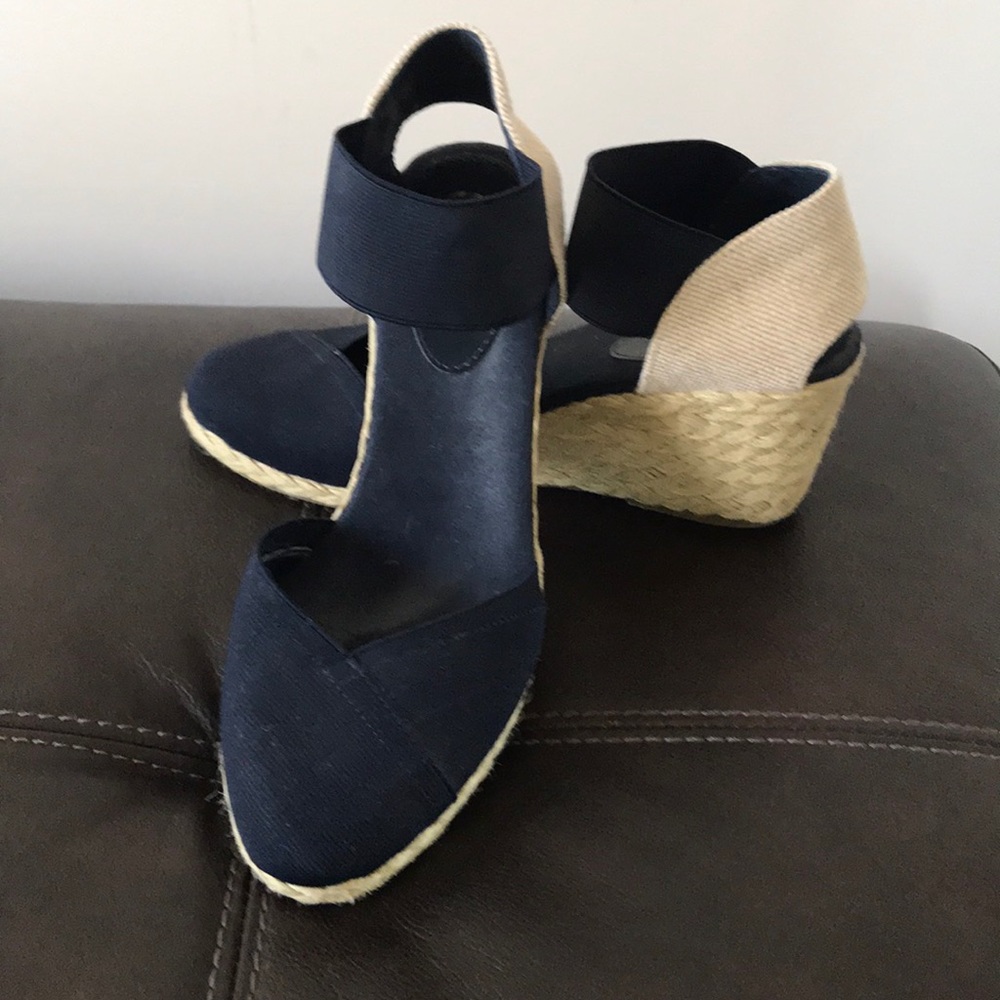 Navy fabric Chaps espadrilles GUC.